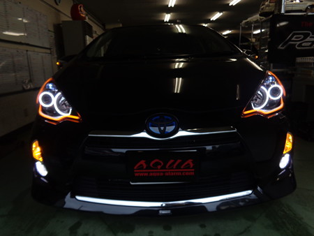 トヨタＡＱＵＡ　大阪府　ＮＥＷアウディ風ＬＥＤ取付