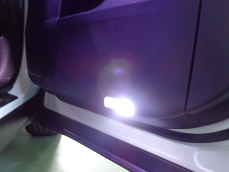 レクサスＲＸ　ルームランプＬＥＤ交換　ドア