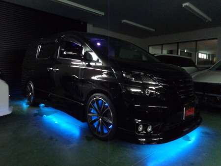ヴェルファイア　岐阜県　アンダーＬＥＤ１