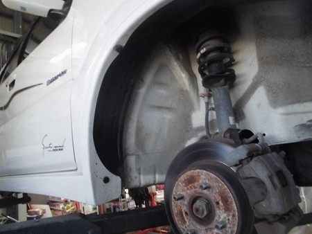 スズキＫｅｉワークス　下廻り塗装前　タイヤハウス内500