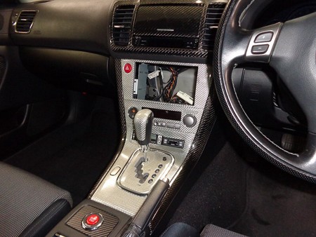 中古車レガシィ納車　車内カーボン
