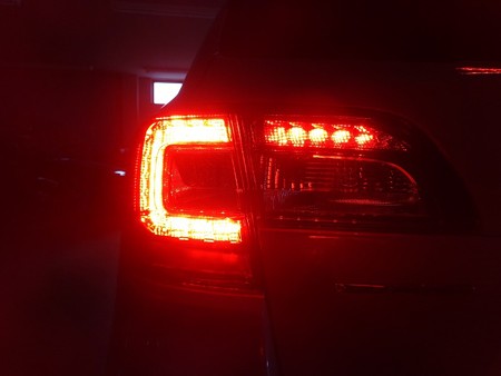 アウトバックＢＳ９　テールＬＥＤ　ブレーキ時