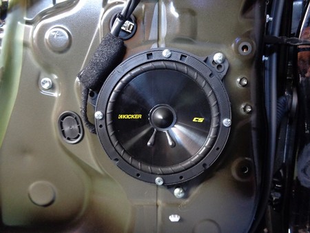 ハリアー６０系　ＫＩＣＫＥＲスピーカー取付