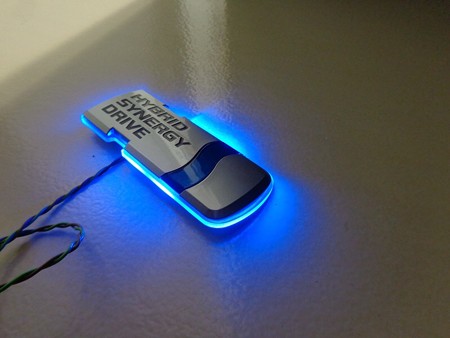 ハイブリッドエンブレムＬＥＤ