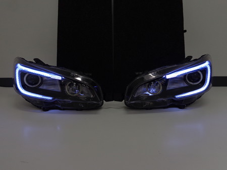 レヴォーグ　青森県　ＮＥＷアウディ風ＬＥＤ　ホワイト