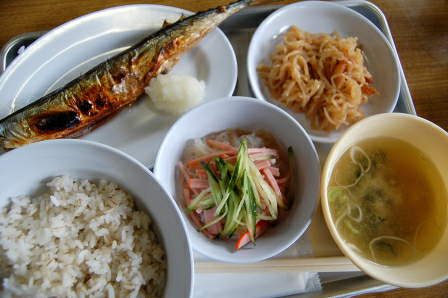 監獄食600円