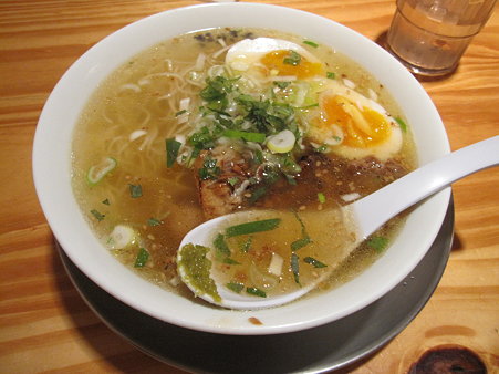 ごま塩玉子ラーメン