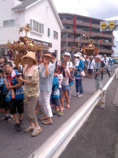 神輿渡御中(7月20日、市場町内会)