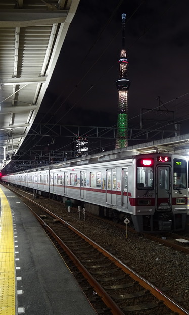 東京ｽｶｲﾂﾘｰ(ｼｬﾝﾊﾟﾝﾂﾘｰ)と東武鉄道30000系