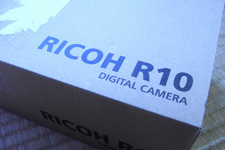 R10