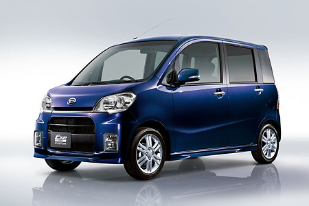 新型　タントエグゼ　１