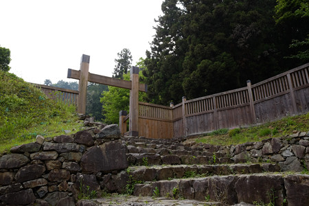 X70_八王子城_41_門-0647