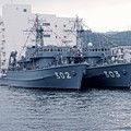 Photos: 横須賀基地 田浦港の掃海艦つしま、はちじょう。。軍港めぐり10月17日