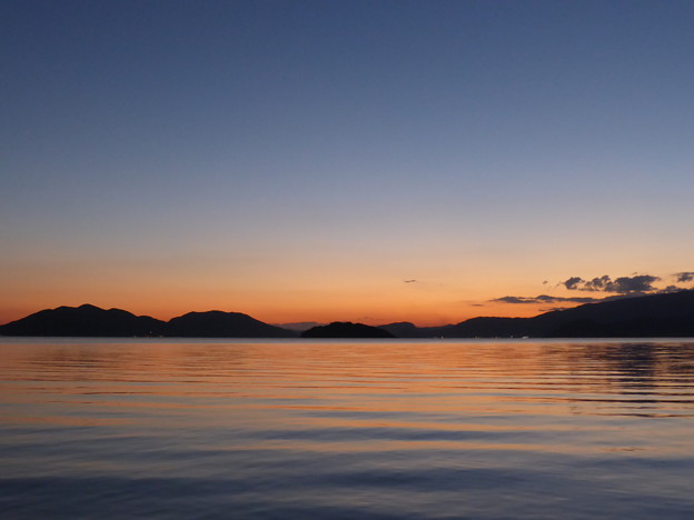 夕暮れの外浜海岸