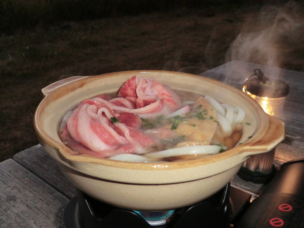 土鍋で肉うどん