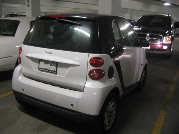 Smart at Monte Carlo Parking 12-11-09  2209