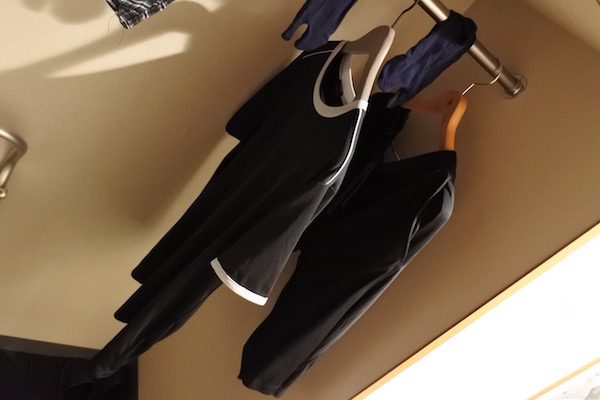 服を洗ってから就寝しましたが、朝までに乾かなかった