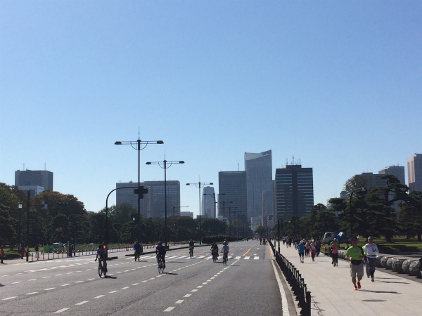 道路を閉鎖して自転車専用にしてのサイクリングイベント