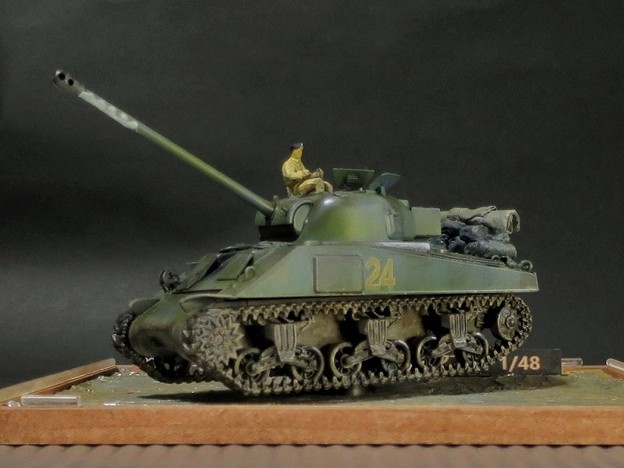 18 Sherman 1C Firefly  1;48