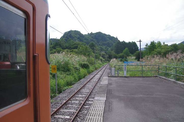 s4094_大前駅ホームと線路終端側